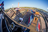 スケートボードハーフパイプ